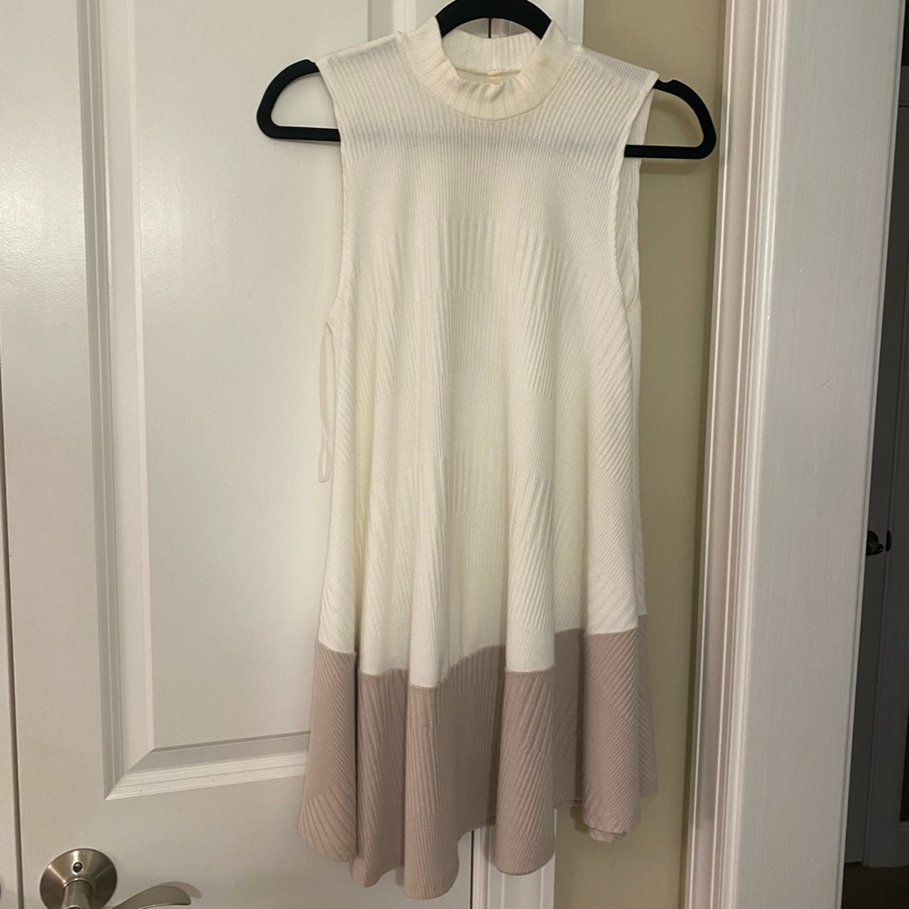 High neck sweater mini dress. Tan/white.